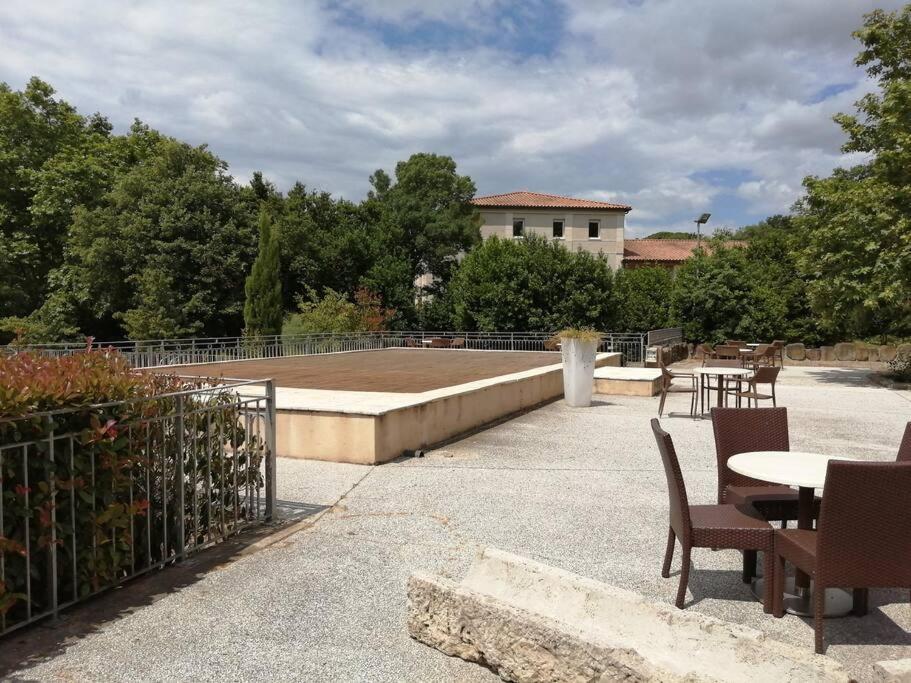 Le Soleil D Eugenie Appartement Dans Residence Avec Piscine Commune Pres De Carcassonne Olonzac Eksteriør billede
