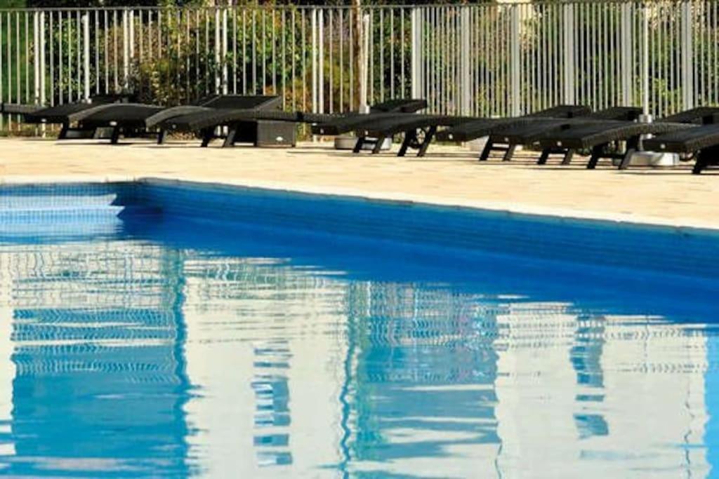 Le Soleil D Eugenie Appartement Dans Residence Avec Piscine Commune Pres De Carcassonne Olonzac Eksteriør billede