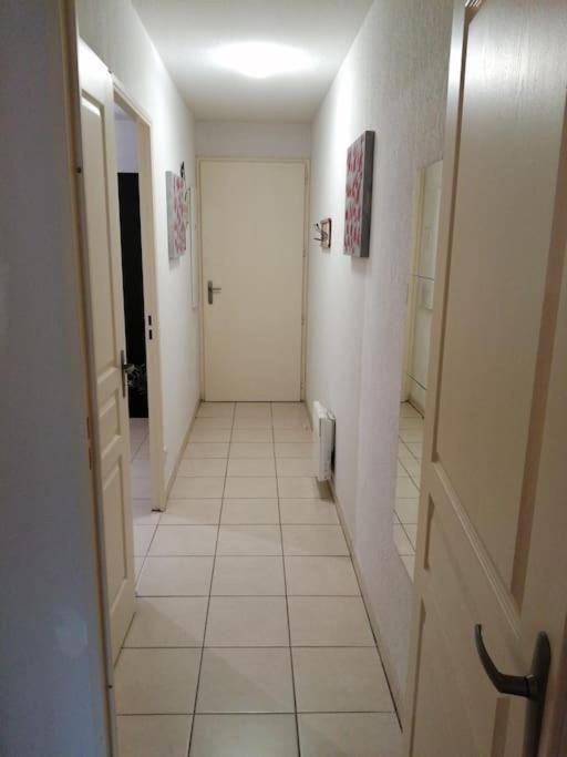 Le Soleil D Eugenie Appartement Dans Residence Avec Piscine Commune Pres De Carcassonne Olonzac Eksteriør billede