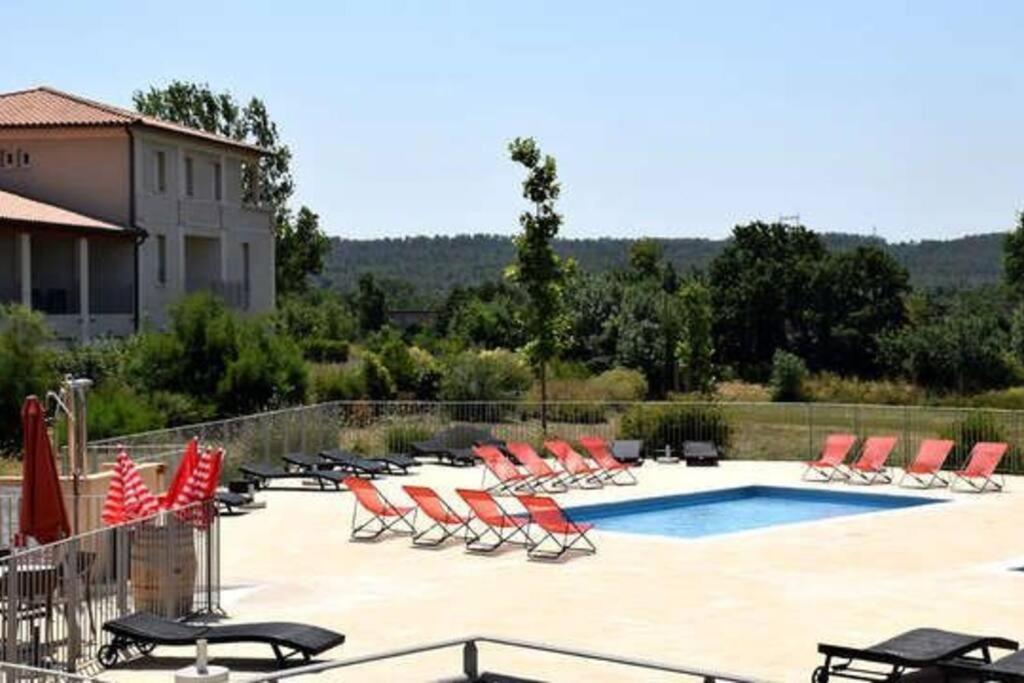 Le Soleil D Eugenie Appartement Dans Residence Avec Piscine Commune Pres De Carcassonne Olonzac Eksteriør billede