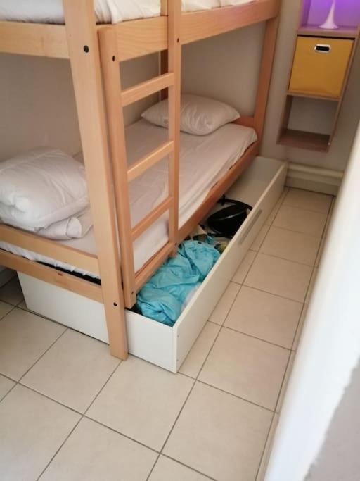 Le Soleil D Eugenie Appartement Dans Residence Avec Piscine Commune Pres De Carcassonne Olonzac Eksteriør billede