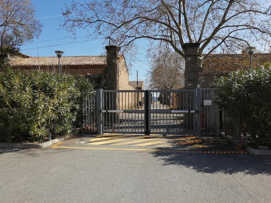 Le Soleil D Eugenie Appartement Dans Residence Avec Piscine Commune Pres De Carcassonne Olonzac Eksteriør billede