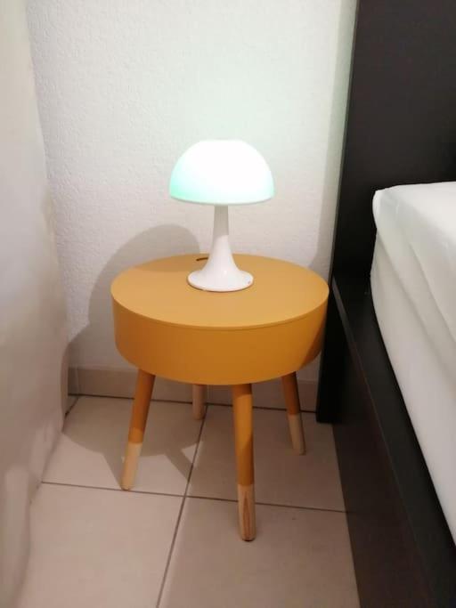 Le Soleil D Eugenie Appartement Dans Residence Avec Piscine Commune Pres De Carcassonne Olonzac Eksteriør billede